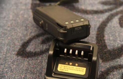 對講機內置電池有什么優(yōu)勢？
