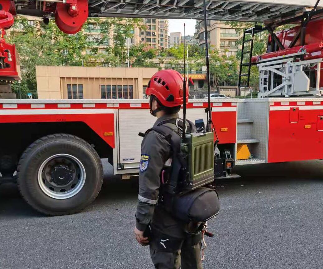 巴以沖突，以色列司令部要求公眾攜帶對(duì)講機(jī)入防空洞！